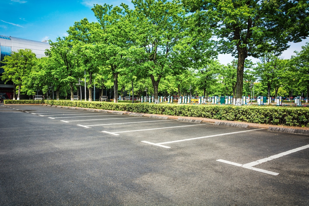 empty-parking-lot_1127-3299